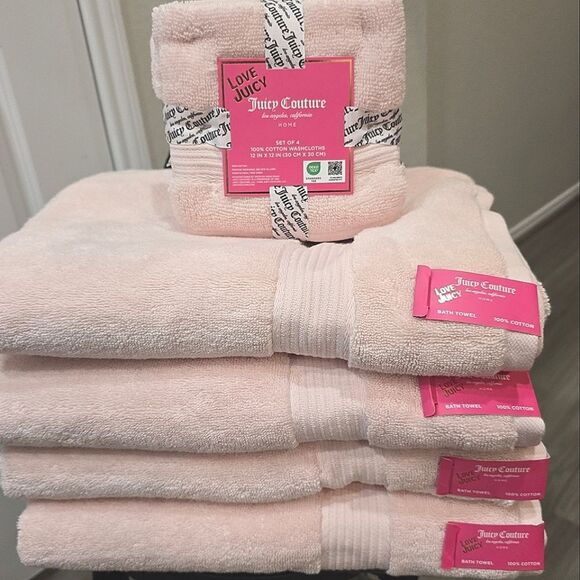 Juicy Couture Home Plush Oversized Bath & Wash Towel Set- Baby Pink - Picture 5 of 9